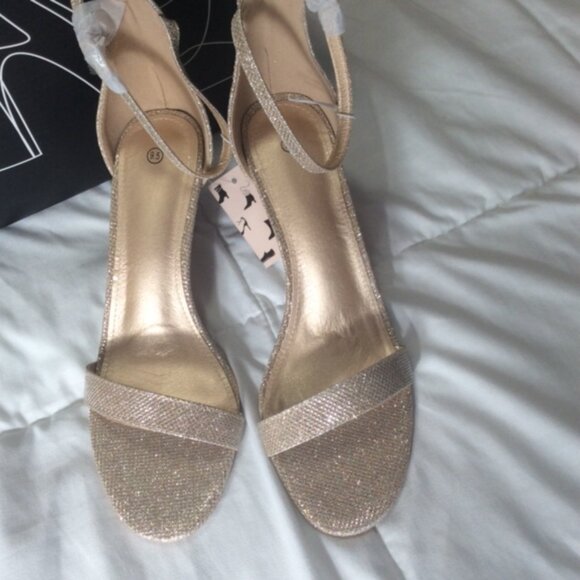 GOLD GLITTER ANKLE STRAP HEELS - Picture 5 of 9